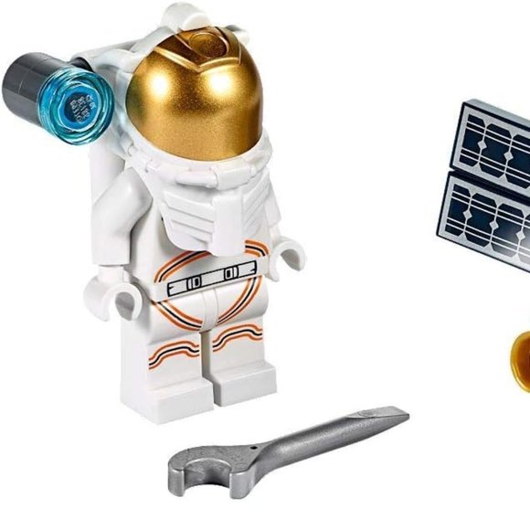 LEGO PolyBag Minifigure Set 30365 - Astronaut with Space Satellite 36 pcs - Picture 5 of 7